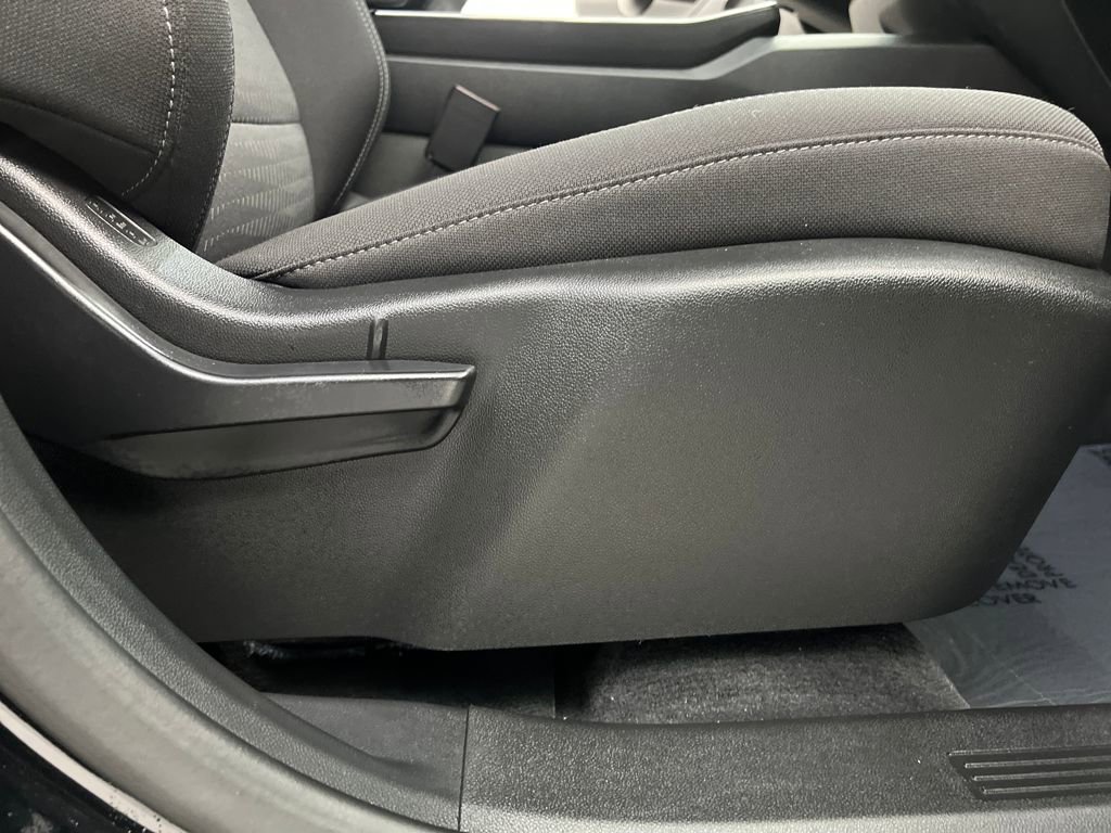 Used 2025 Chevrolet Equinox LT image 23