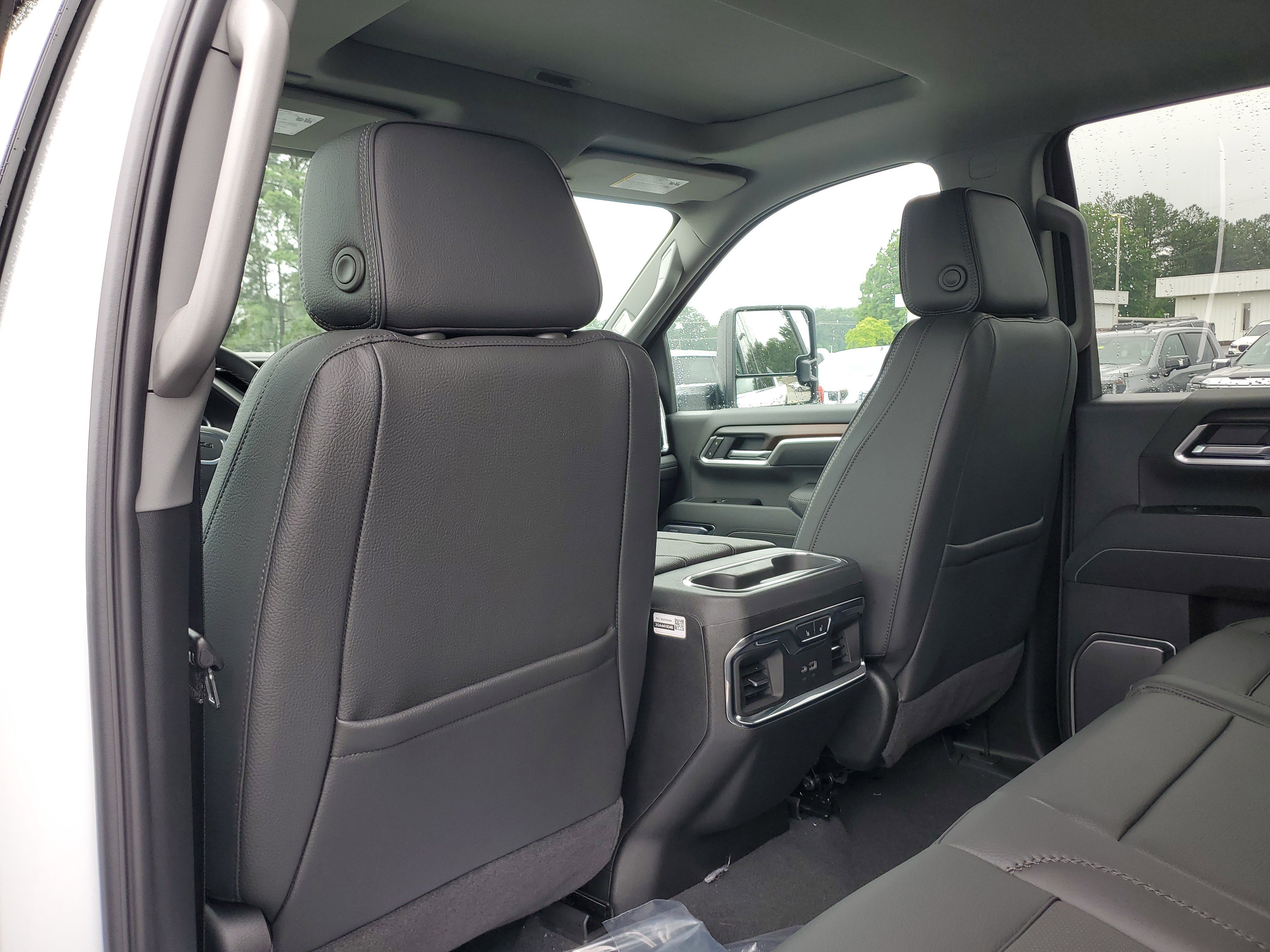 New 2025 GMC Sierra 2500 Denali image 10