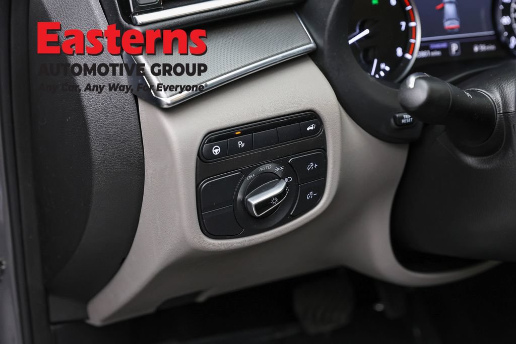 Used 2023 INFINITI QX50 Luxe AWD/4WD image 23