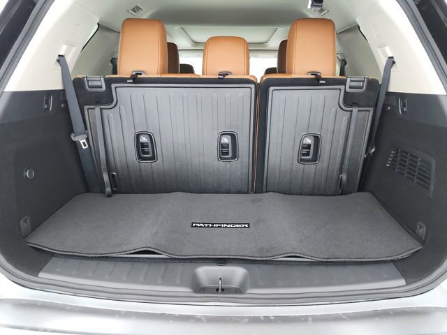 New 2026 Nissan Pathfinder Platinum image 44