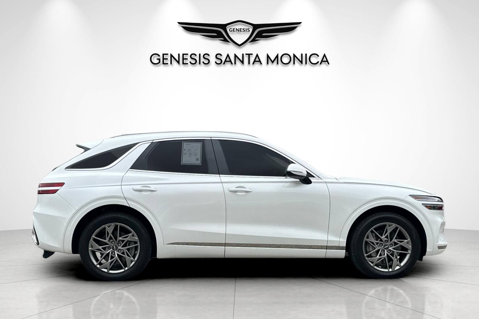Used 2023 Genesis GV70 2.5T w/ Select Package AWD/4WD image 4