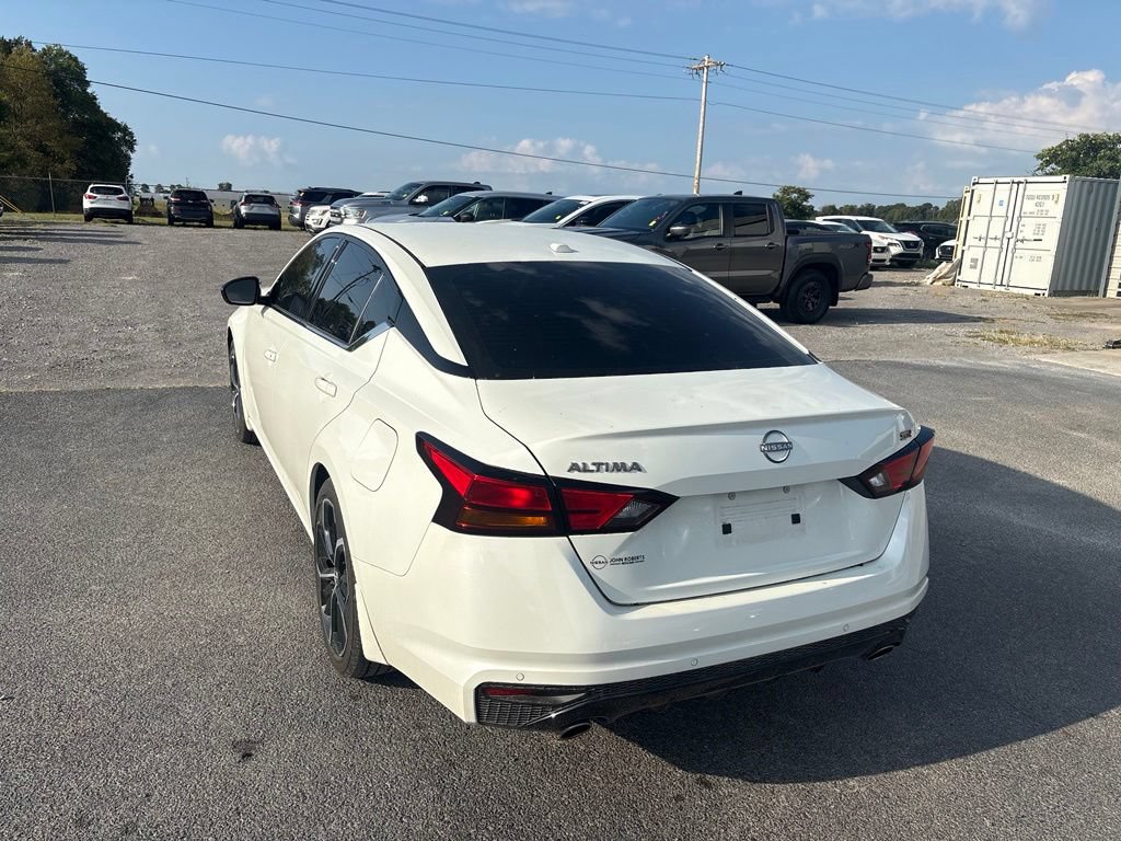 Used 2024 Nissan Altima 2.5 SR w/ SR Premium Package FWD image 6