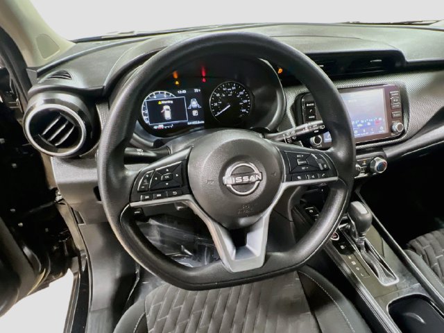 Used 2023 Nissan Kicks SV w/ Exterior Package FWD image 11