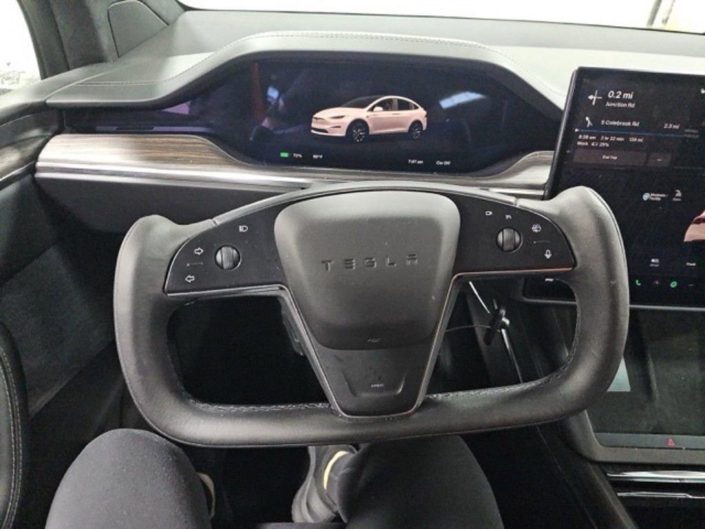 Used 2022 Tesla Model X image 12