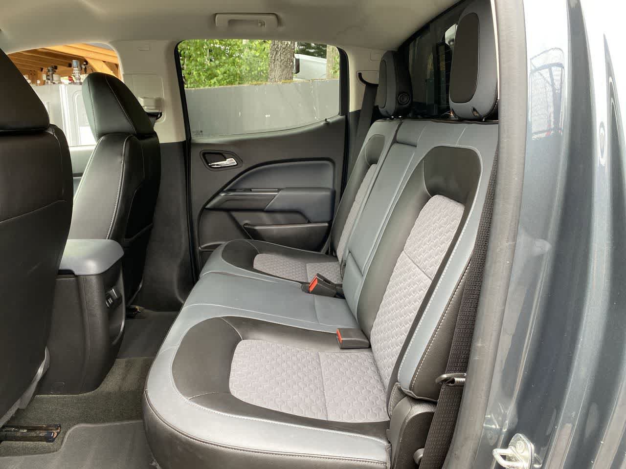 Used 2015 Chevrolet Colorado Z71 AWD/4WD image 16