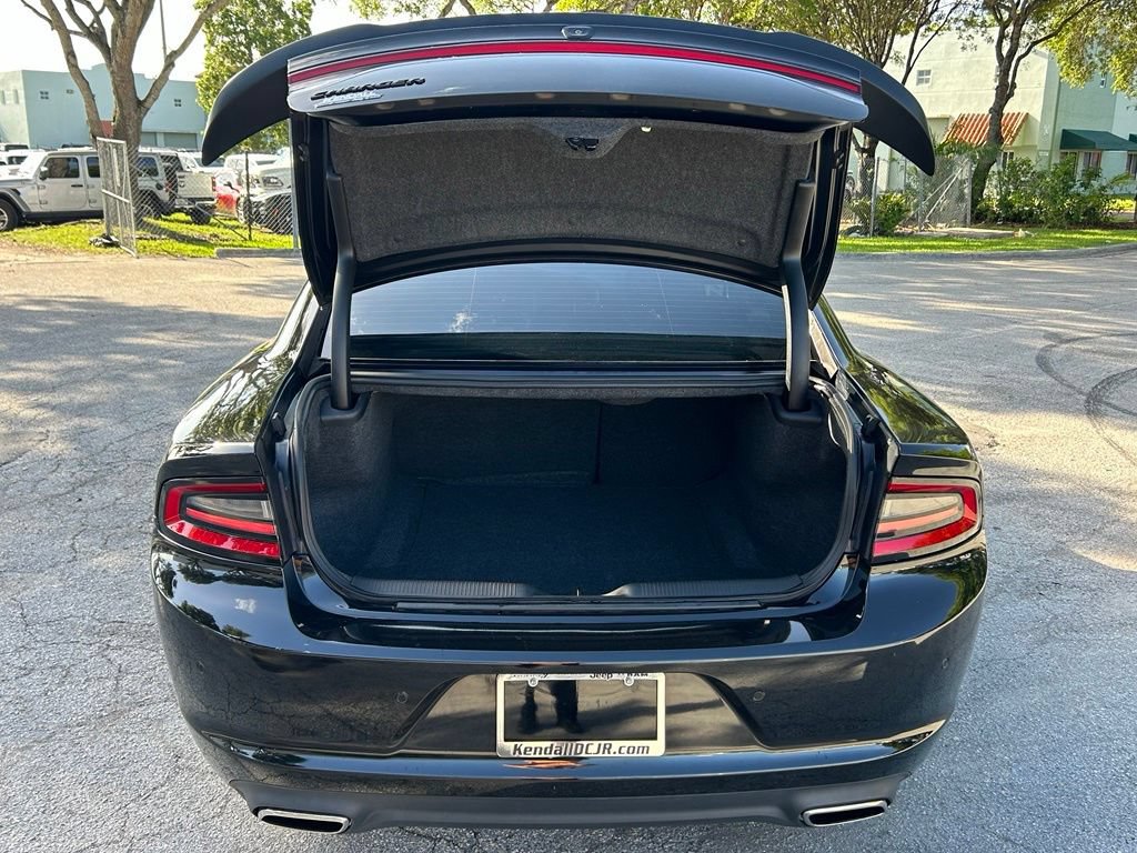 Used 2021 Dodge Charger SXT w/ Blacktop Package RWD image 35