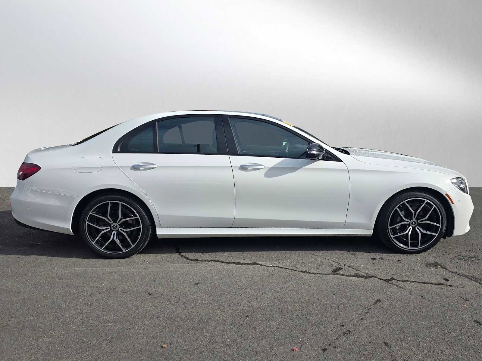 Used 2022 Mercedes-Benz E 350 Sedan image 2