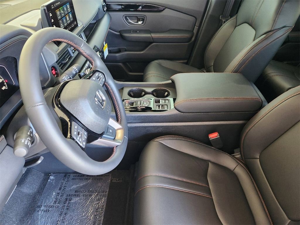 New 2025 Honda Pilot TrailSport image 5