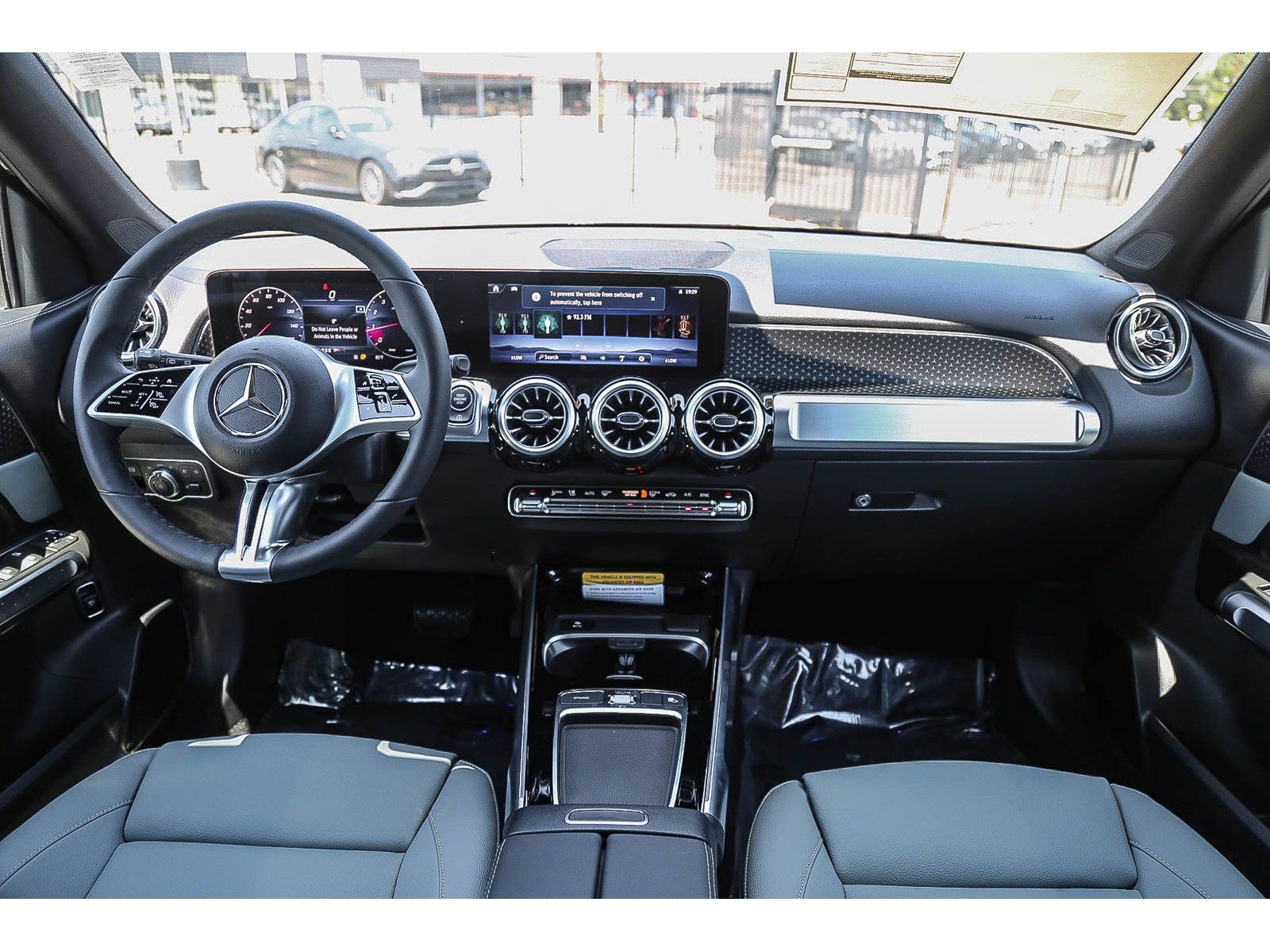 New 2026 Mercedes-Benz GLB 250 image 10