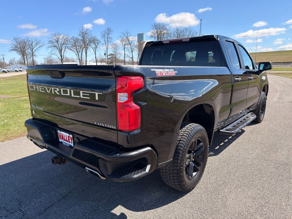 Used 2019 Chevrolet Silverado 1500 Custom Trail Boss w/ Custom Convenience Package AWD/4WD image 7