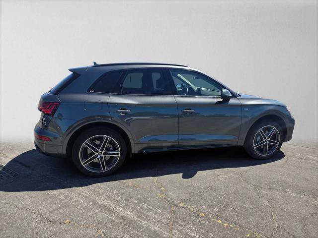 Used 2023 Audi Q5 e Prestige w/ Prestige Package AWD/4WD image 2