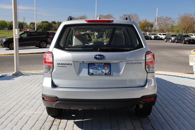 Used 2017 Subaru Forester 2.5i w/ Alloy Wheel Package image 4