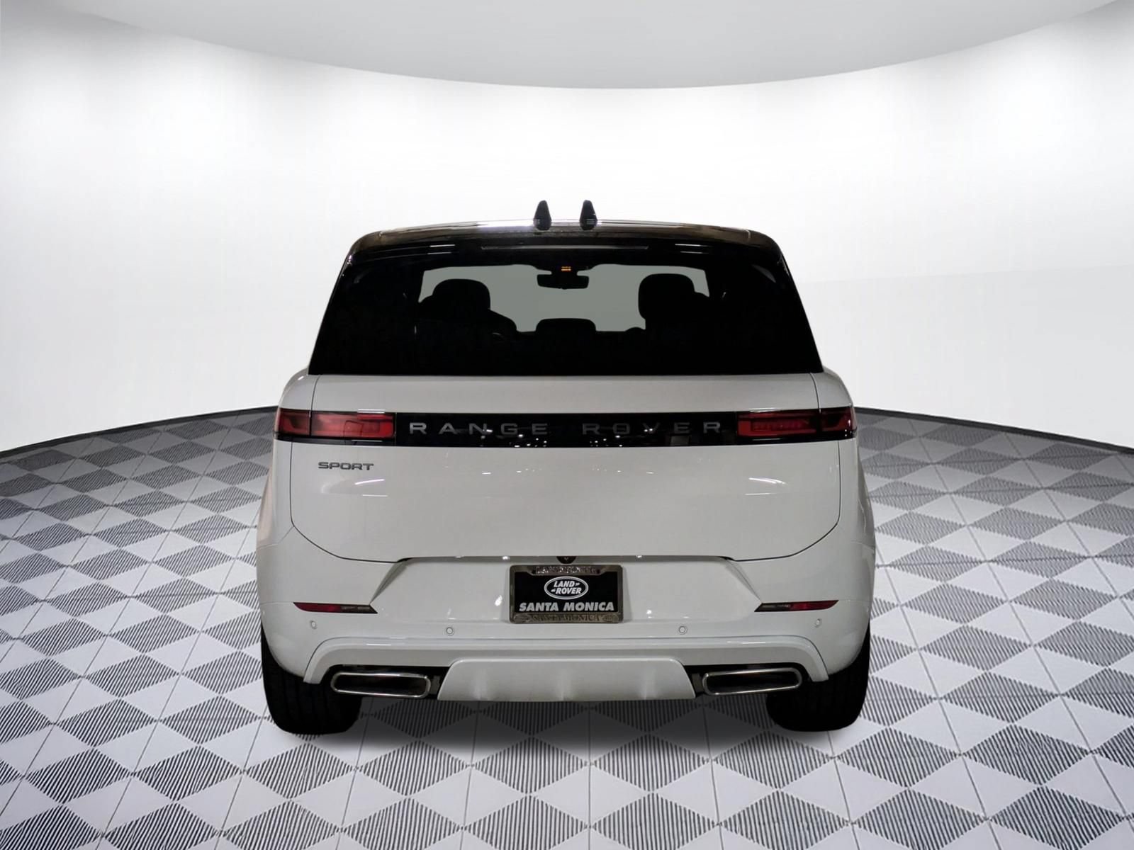 New 2026 Land Rover Range Rover Sport Dynamic SE AWD/4WD image 4