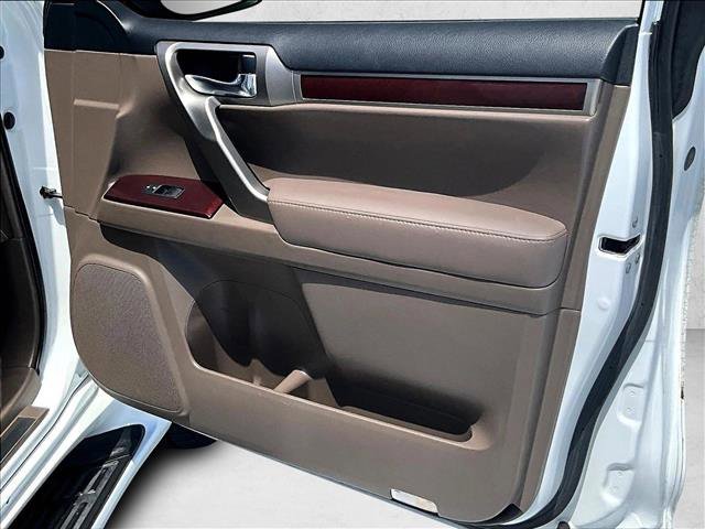 Used 2014 Lexus GX 460 w/ Premium Package image 19