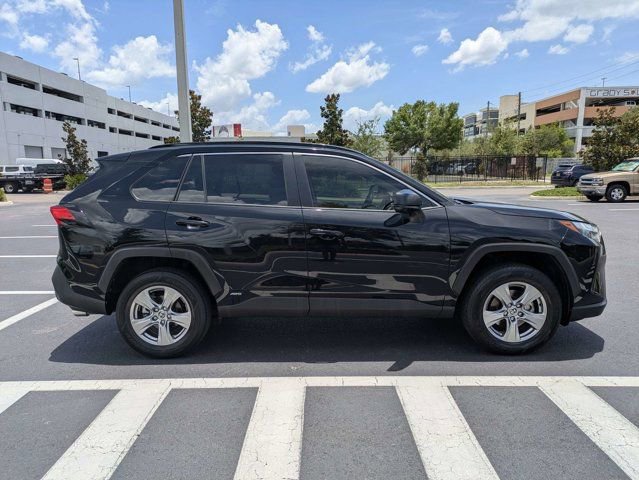 Used 2023 Toyota RAV4 LE AWD/4WD image 2