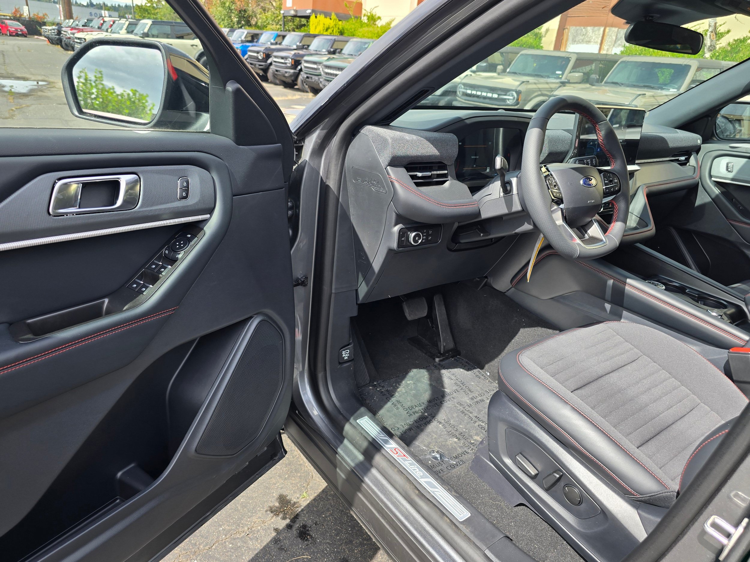 New 2026 Ford Explorer ST-Line AWD/4WD image 15