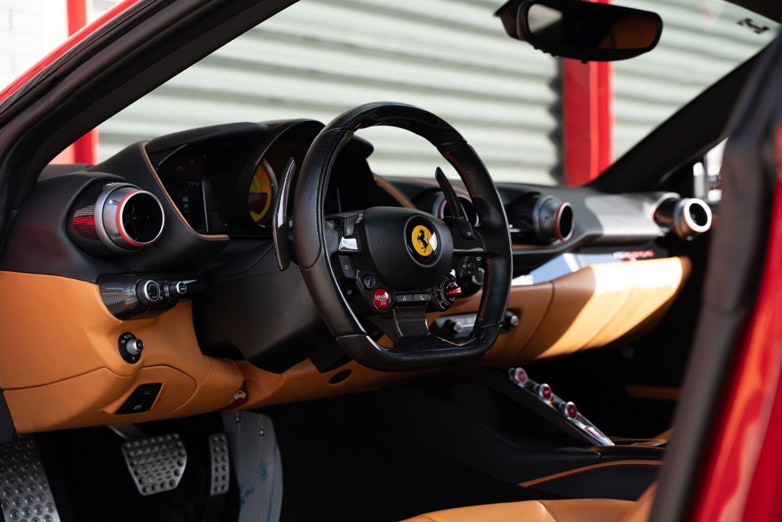 Used 2018 Ferrari 812 Superfast image 6