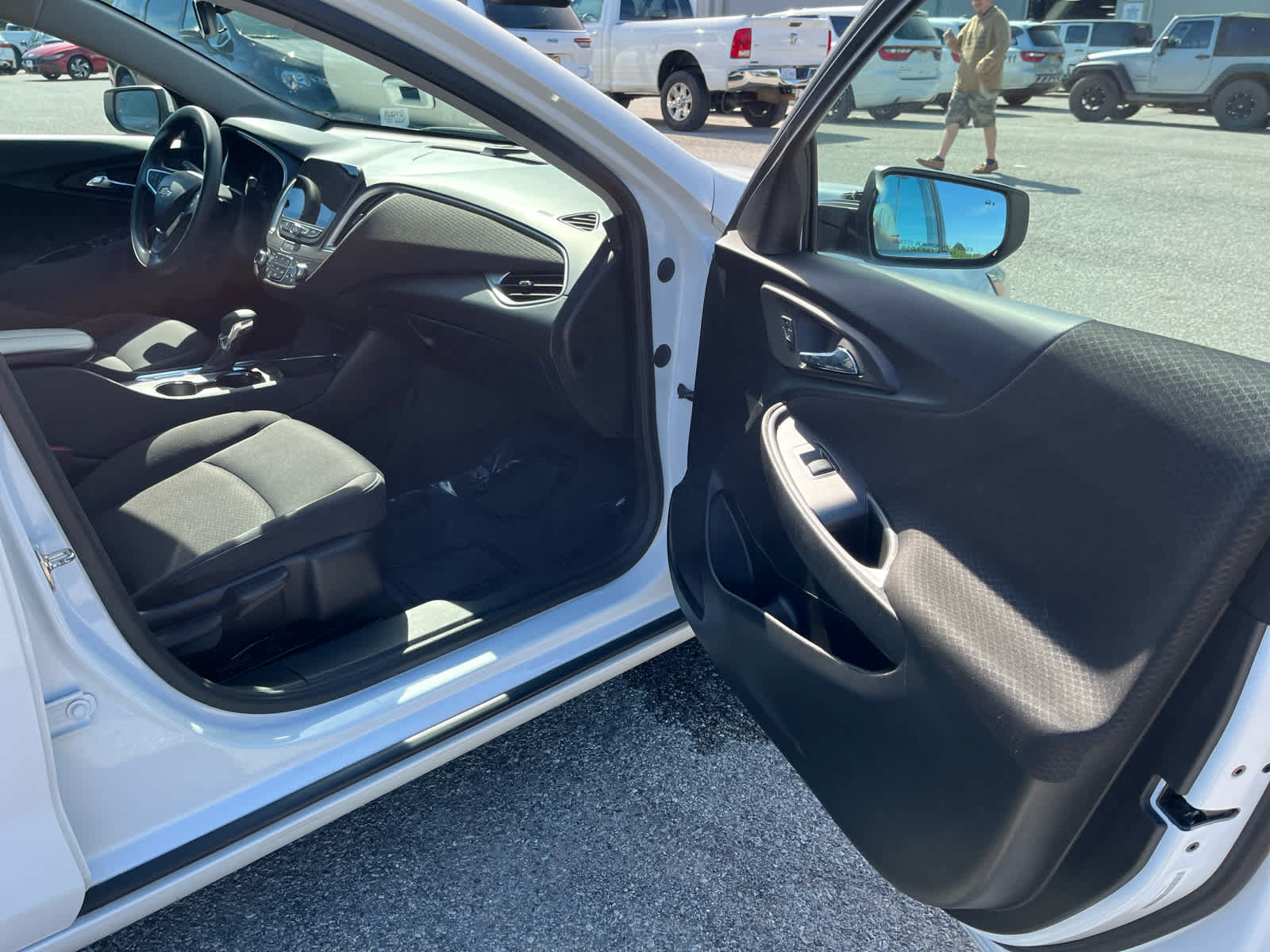 Used 2023 Chevrolet Malibu LT w/ Driver Confidence Package FWD image 31