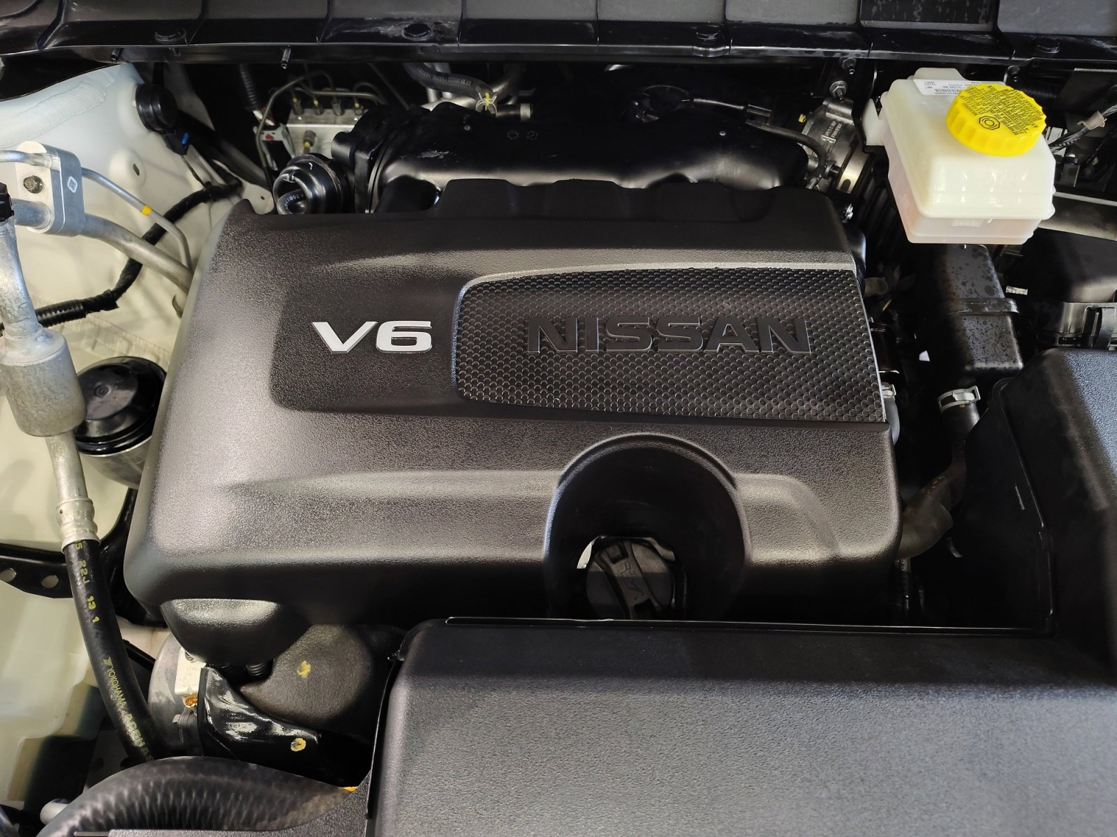 Used 2023 Nissan Pathfinder Platinum w/ Cargo Package FWD image 34