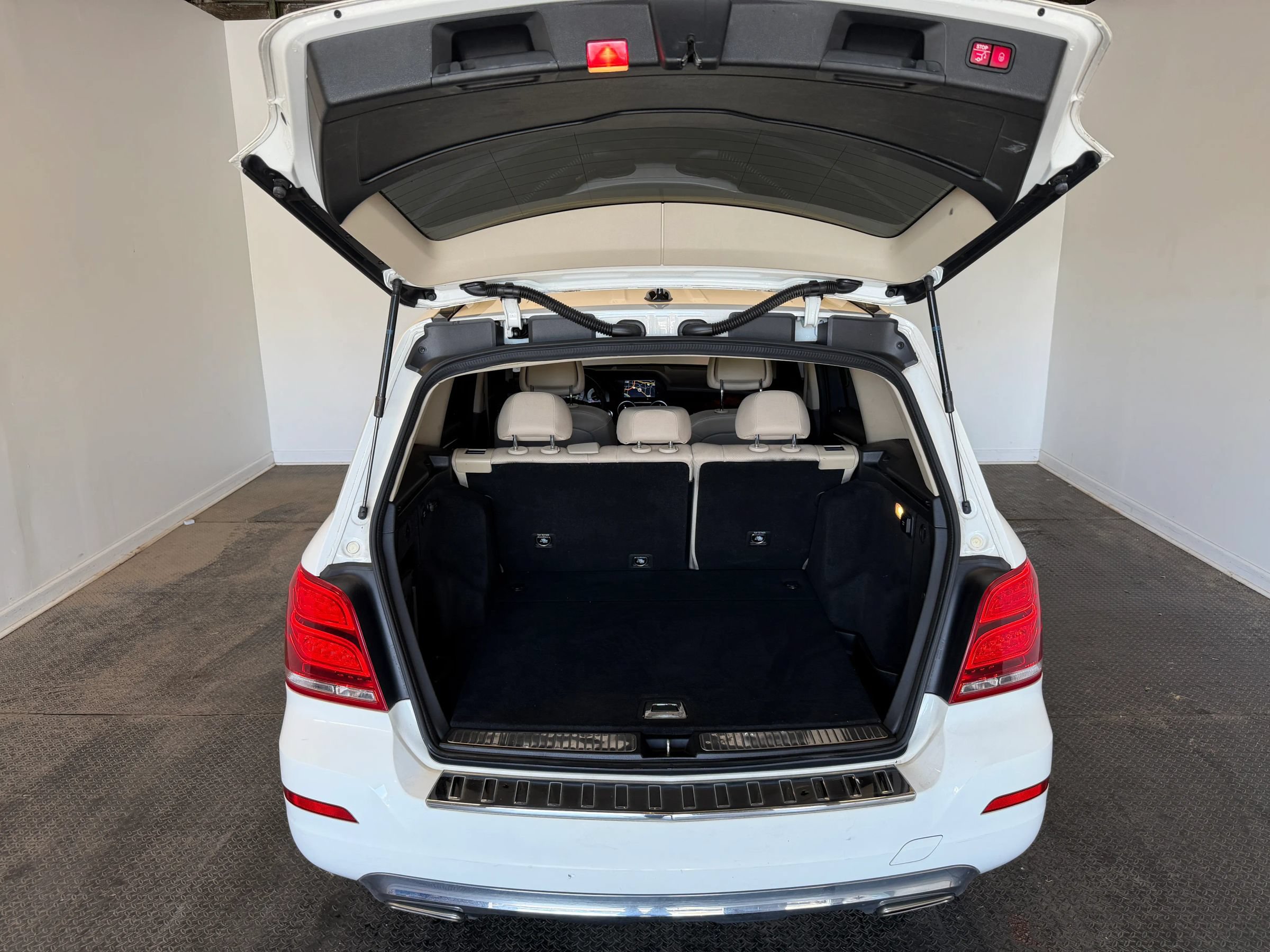Used 2013 Mercedes-Benz GLK 350 4MATIC image 8