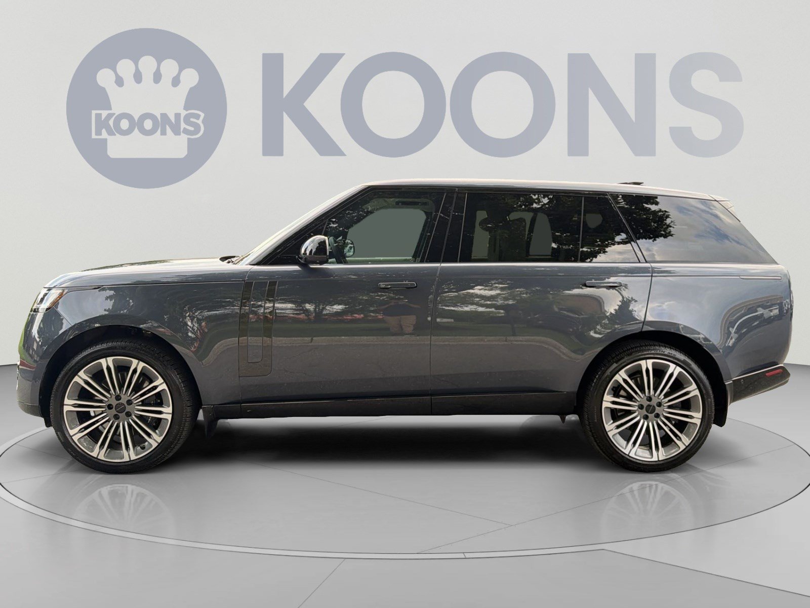 Used 2026 Land Rover Range Rover Long Wheelbase SE AWD/4WD image 2