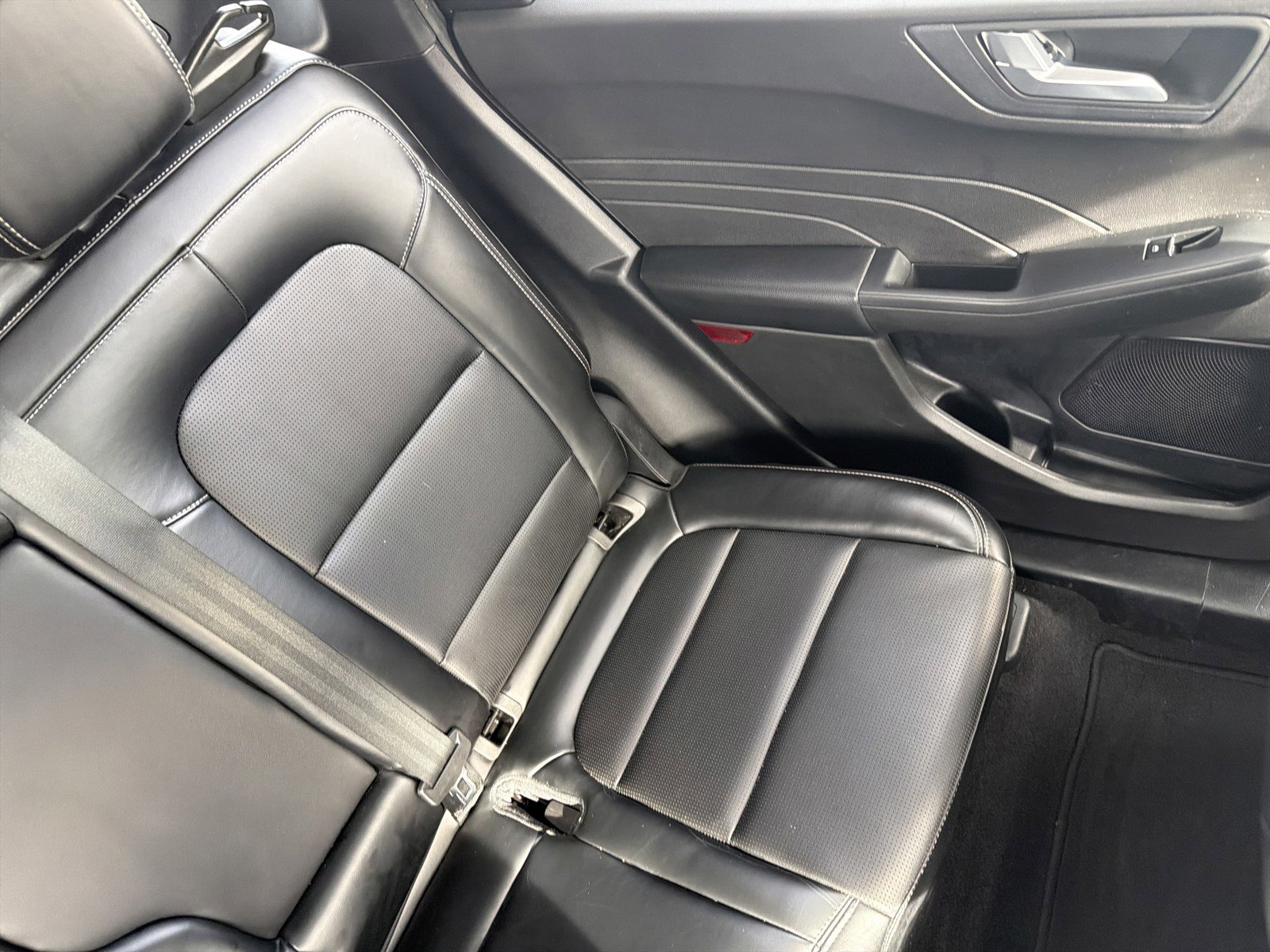 Used 2024 Ford Escape Platinum image 14