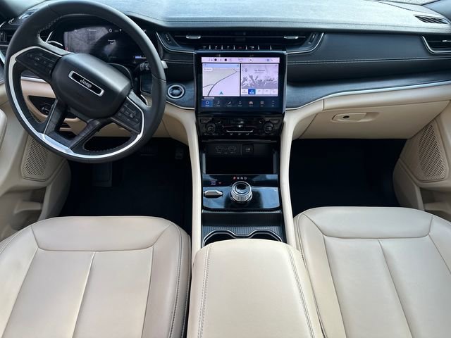 Used 2024 Jeep Grand Cherokee L Limited AWD/4WD image 25