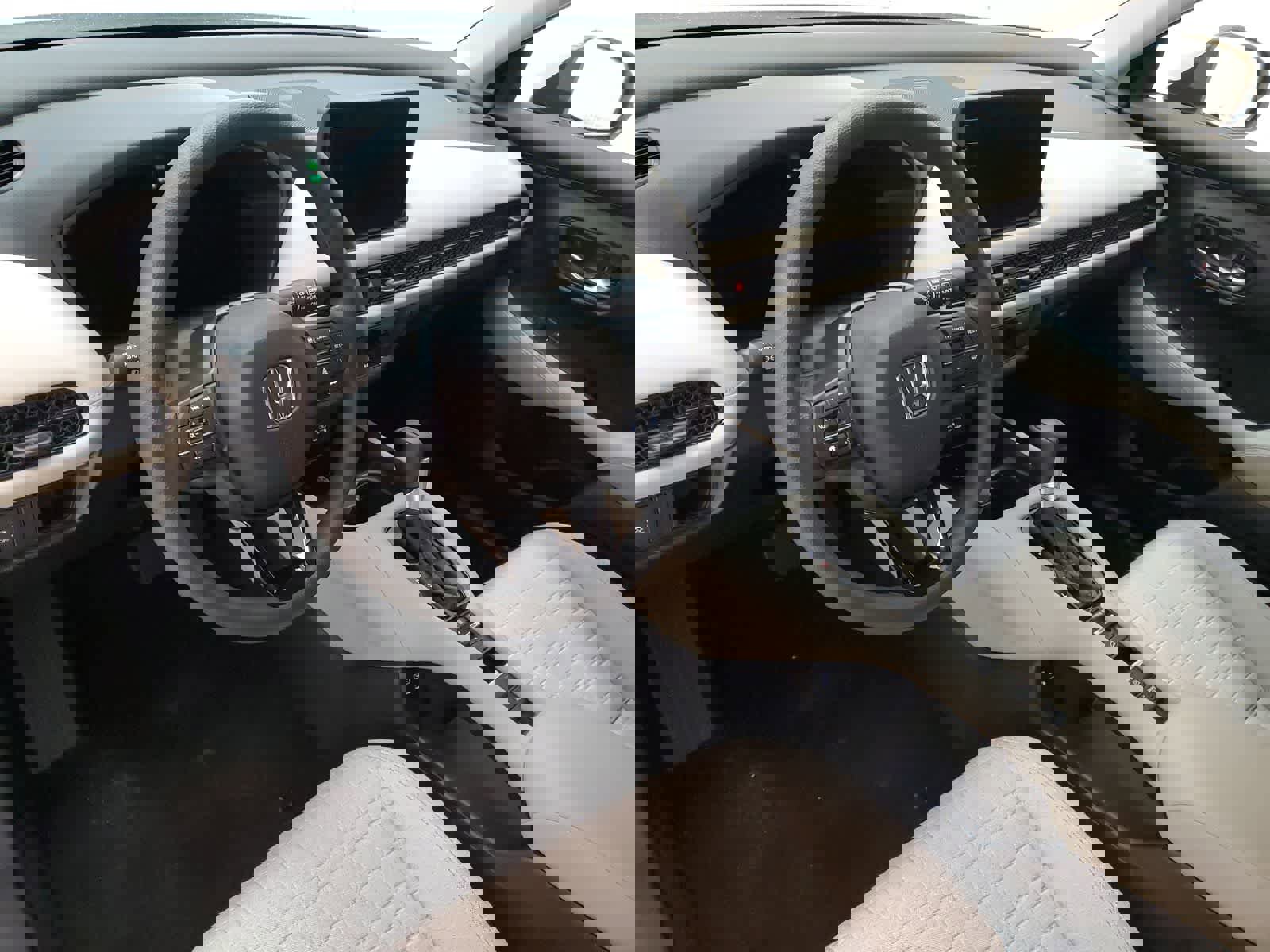 Certified 2026 Honda HR-V LX image 17