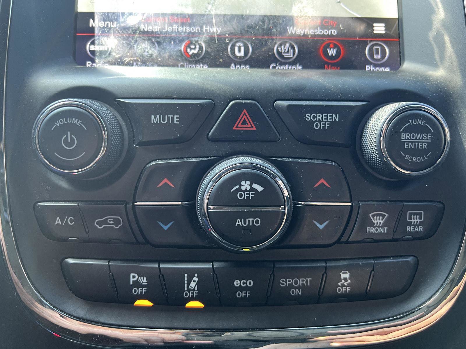 Used 2018 Dodge Durango R/T w/ Technology Group image 18