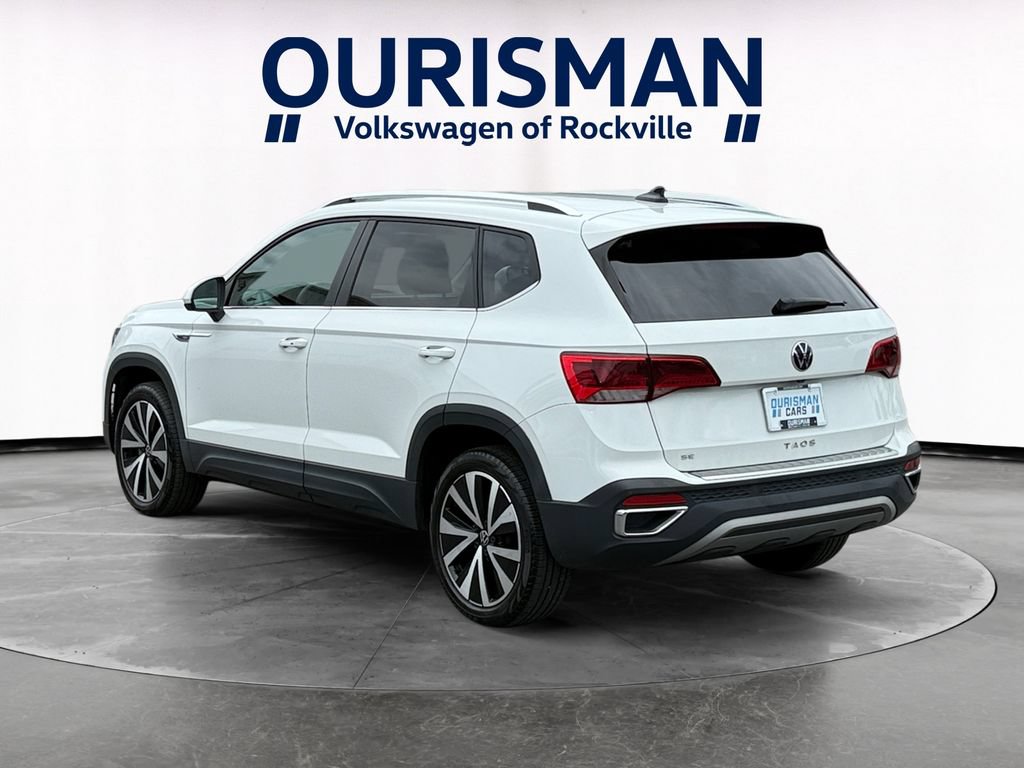 Used 2023 Volkswagen Taos SE FWD image 4