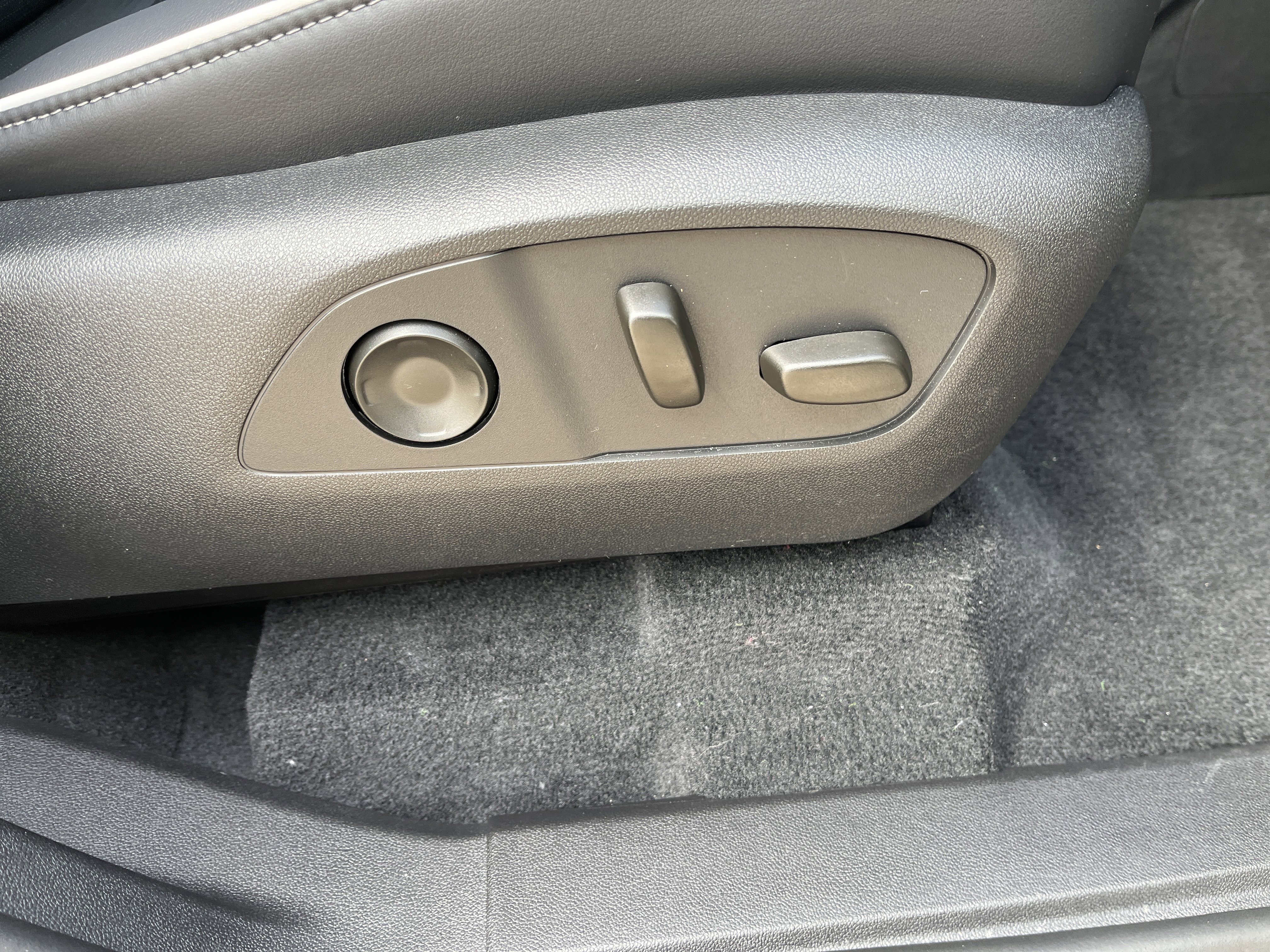 Used 2026 Buick Enclave Sport Touring w/ Super Cruise Package image 19