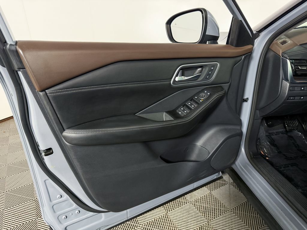 Certified 2021 Nissan Rogue SL w/ Premium Package AWD/4WD image 47