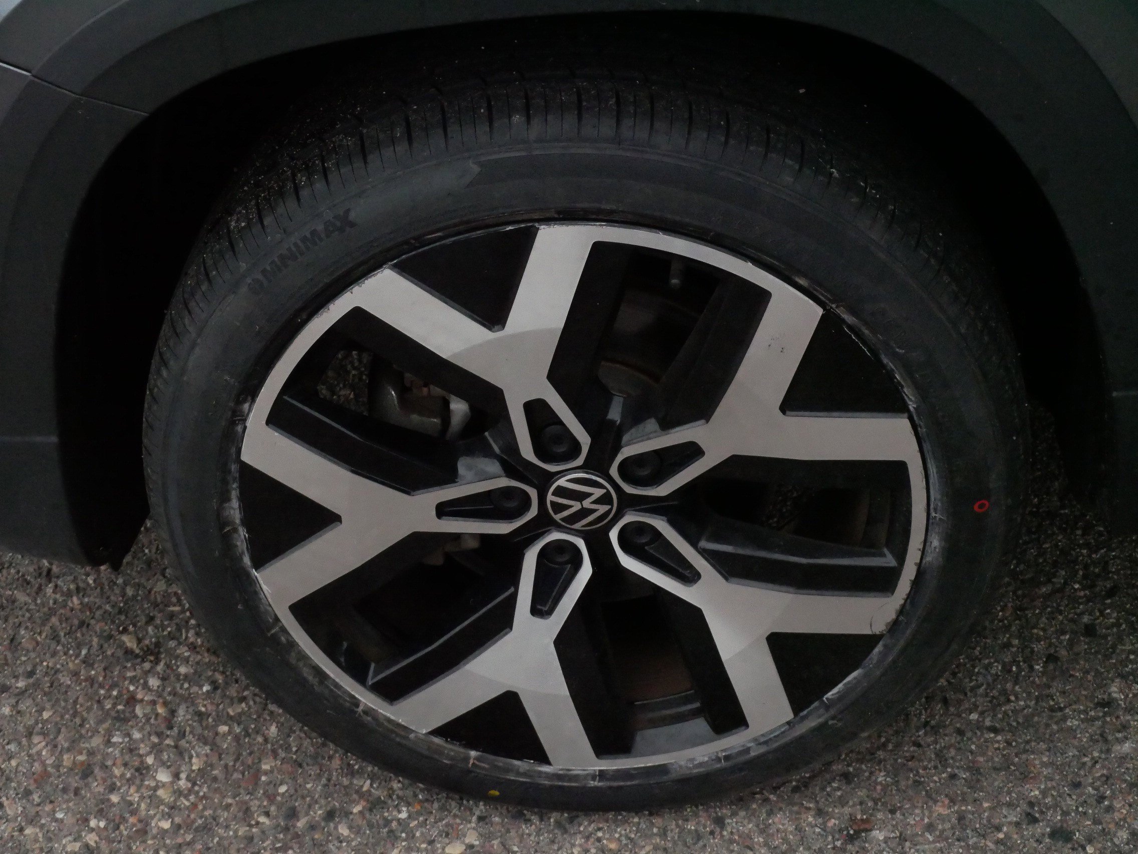 Used 2023 Volkswagen Taos SEL image 15