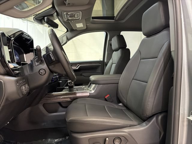 New 2026 Chevrolet Silverado 1500 LTZ w/ Technology Package AWD/4WD image 12