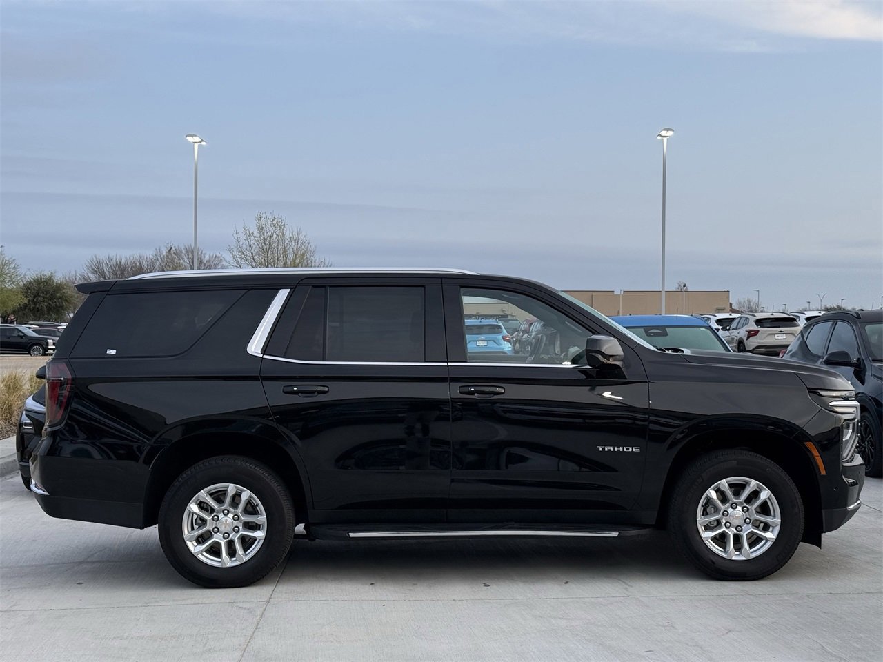 Certified 2025 Chevrolet Tahoe LT image 3