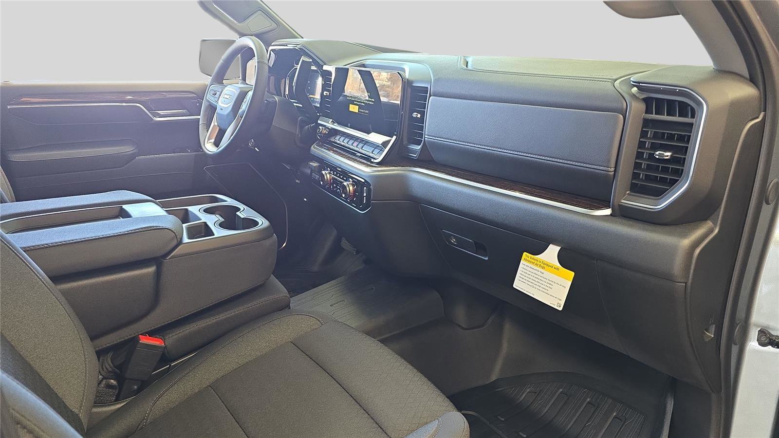 New 2026 GMC Sierra 1500 SLE image 16