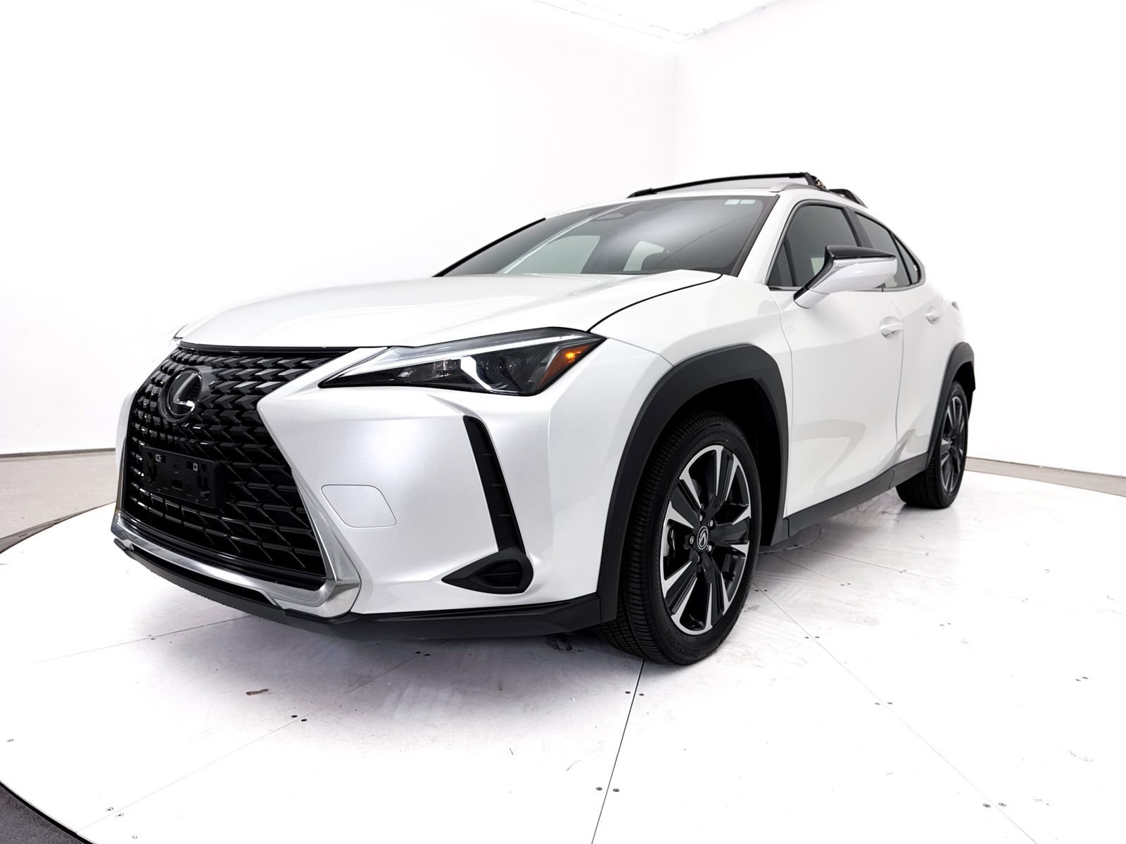 Used 2025 Lexus UX 300h FWD w/ Accessory Package (Z2) image 12