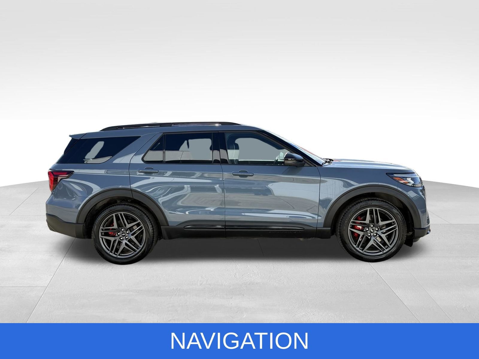 Used 2025 Ford Explorer ST image 14