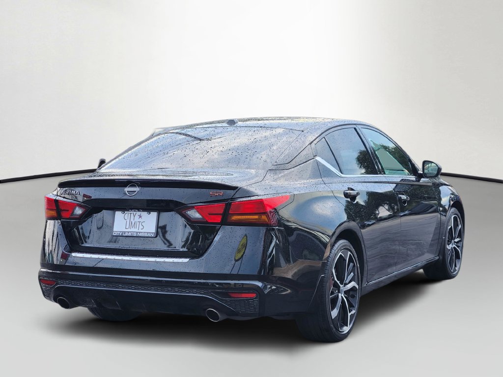 Used 2023 Nissan Altima 2.5 SR FWD image 7