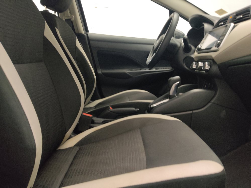 Used 2021 Nissan Versa SV FWD image 21