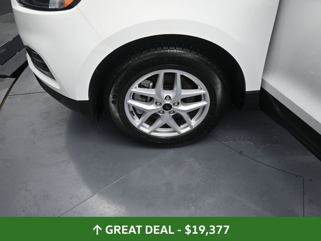 Used 2023 Ford Edge SEL image 15