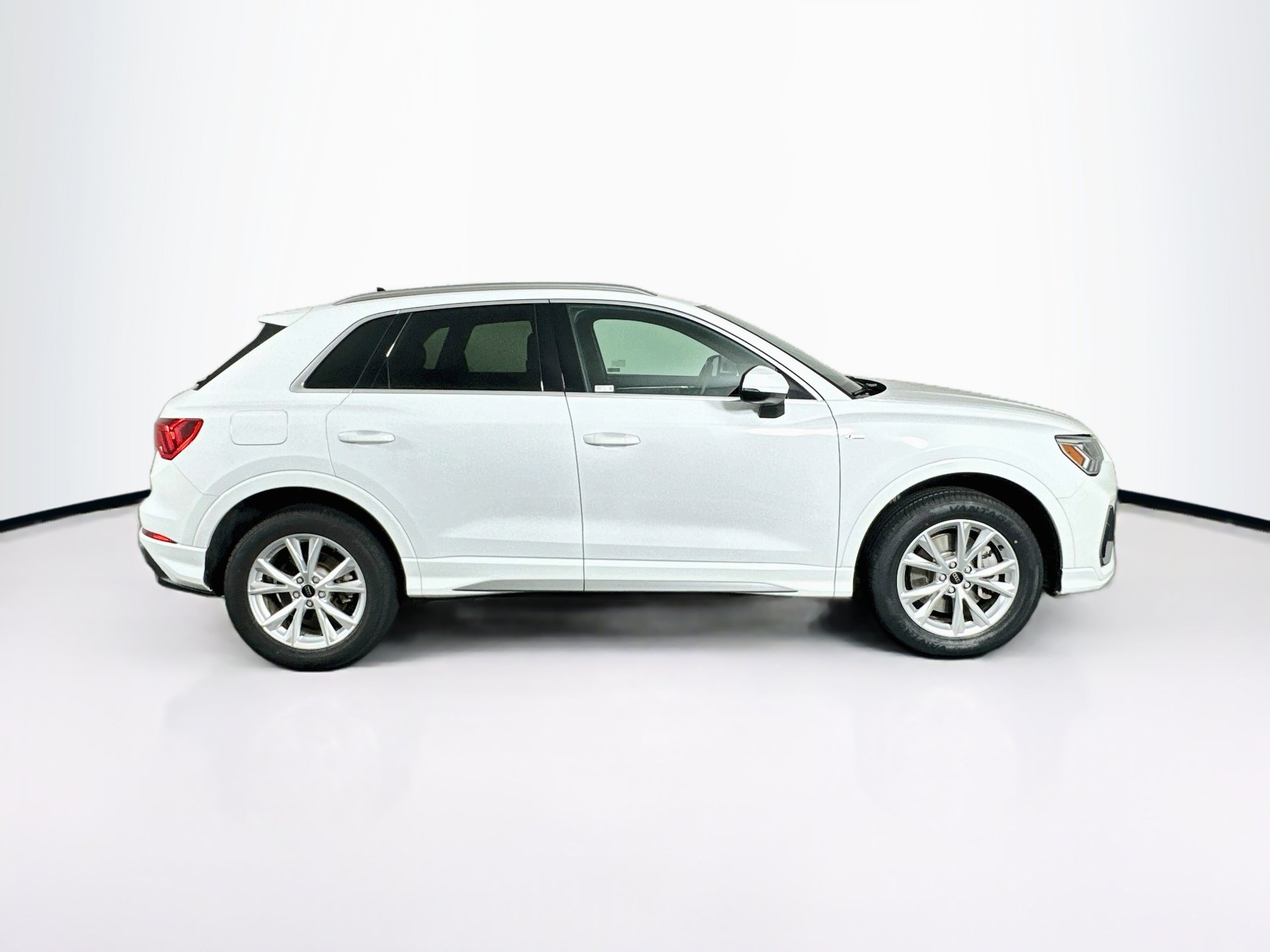 Used 2025 Audi Q3 2.0T Premium AWD/4WD image 10