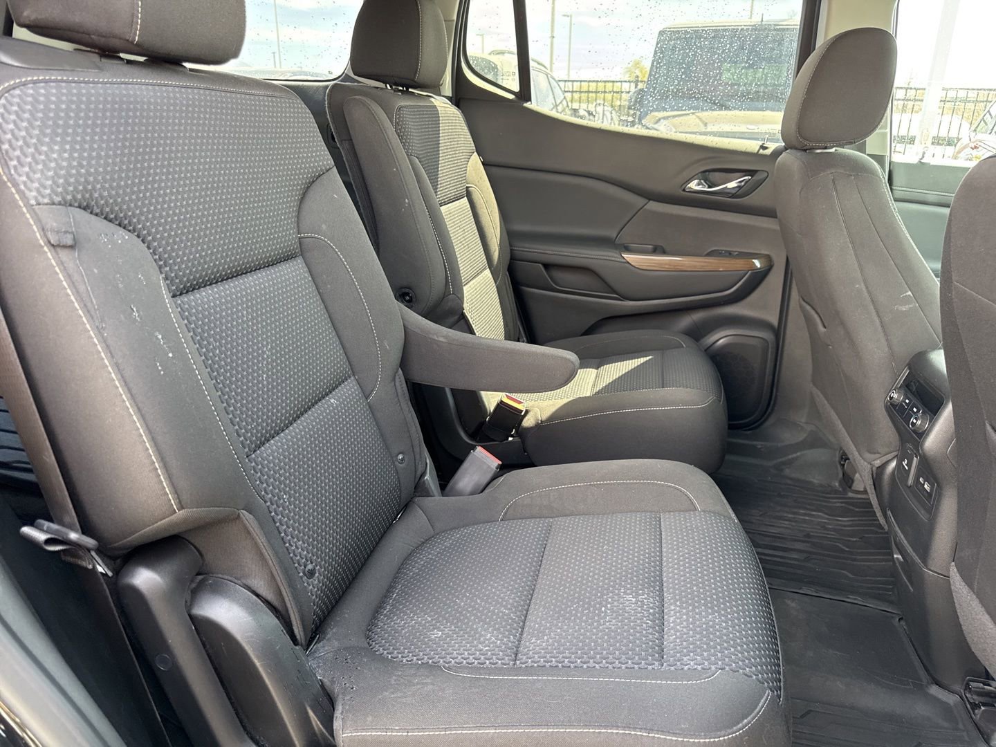 Used 2021 GMC Acadia SLE w/ Driver Convenience Package image 11