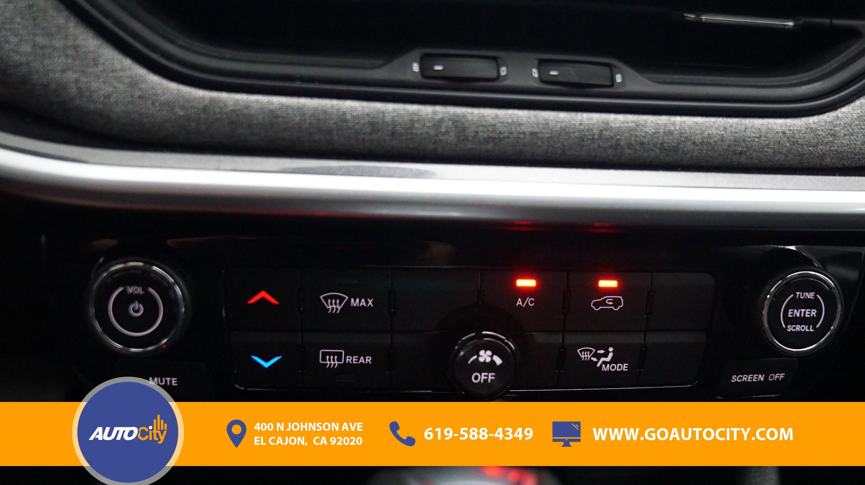 Used 2024 Jeep Compass Latitude AWD/4WD image 22