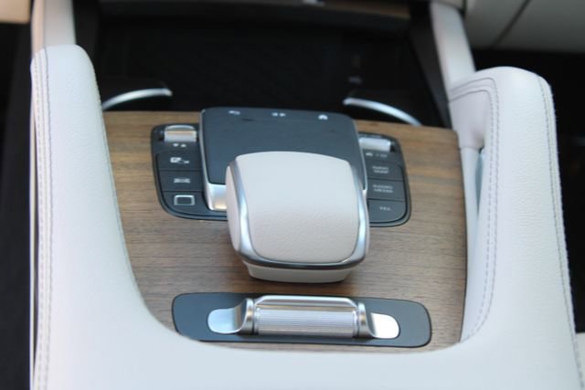 Used 2025 Mercedes-Benz GLS 450 4MATIC image 18