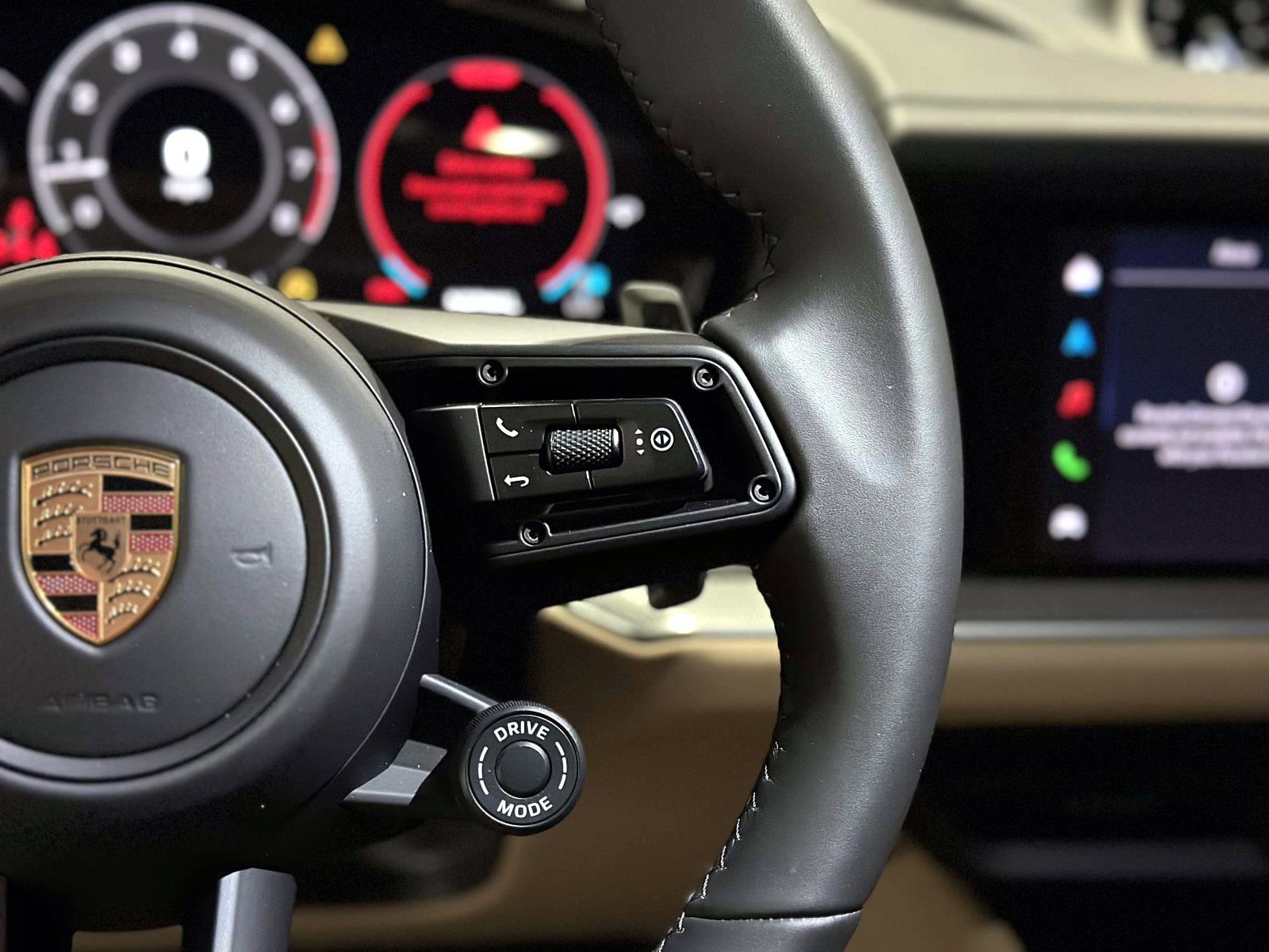 Certified 2026 Porsche Cayenne Coupe image 29