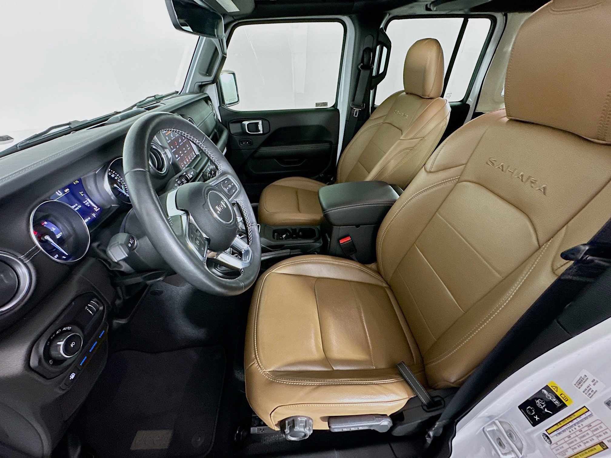 Used 2023 Jeep Wrangler Sahara w/ Cold Weather Group image 13