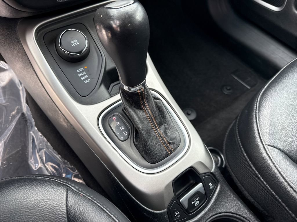 Used 2018 Jeep Compass Latitude w/ Cold Weather Group image 30
