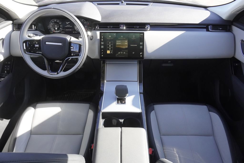 Used 2025 Land Rover Range Rover Velar S image 9