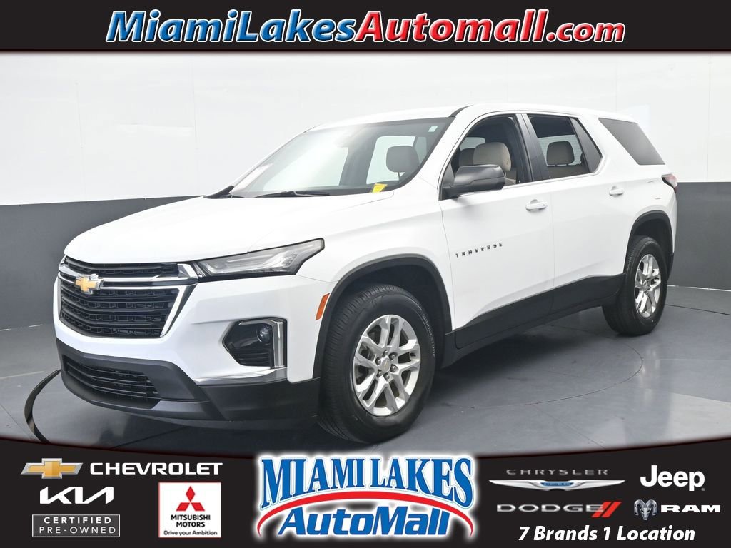 Used 2023 Chevrolet Traverse LS image 1
